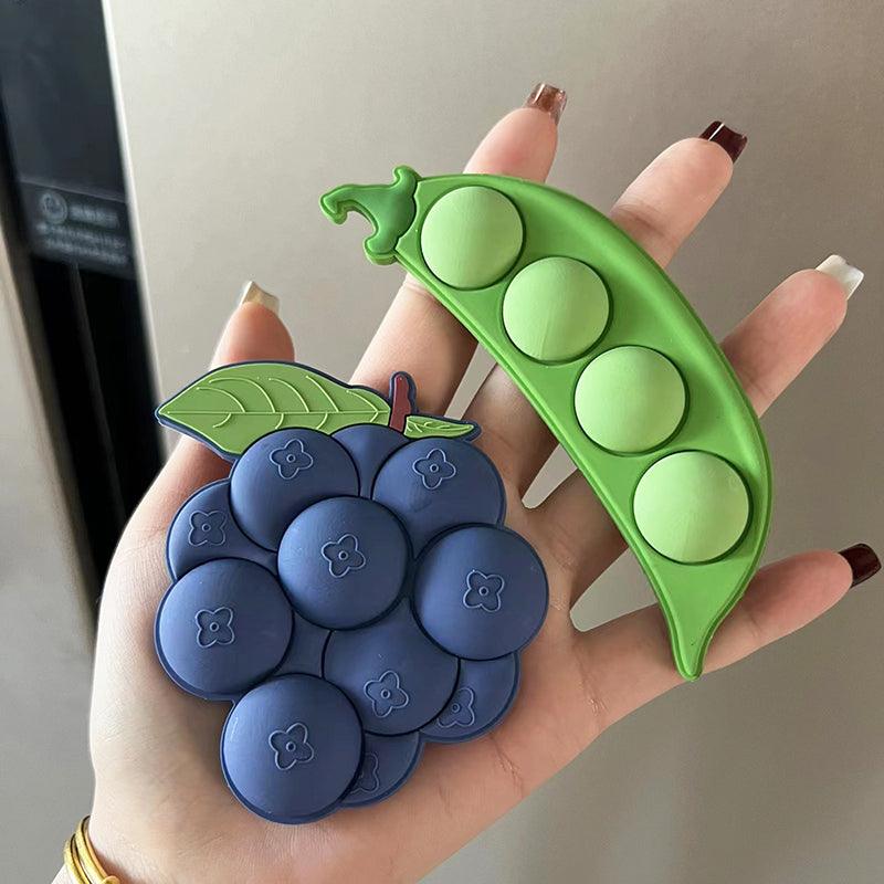 Creative acrylic fruits and vegetables three-dimensional particle magnet grape / pea mother and child magnet group cute and interesting H7TRMI - CHL-STORE 