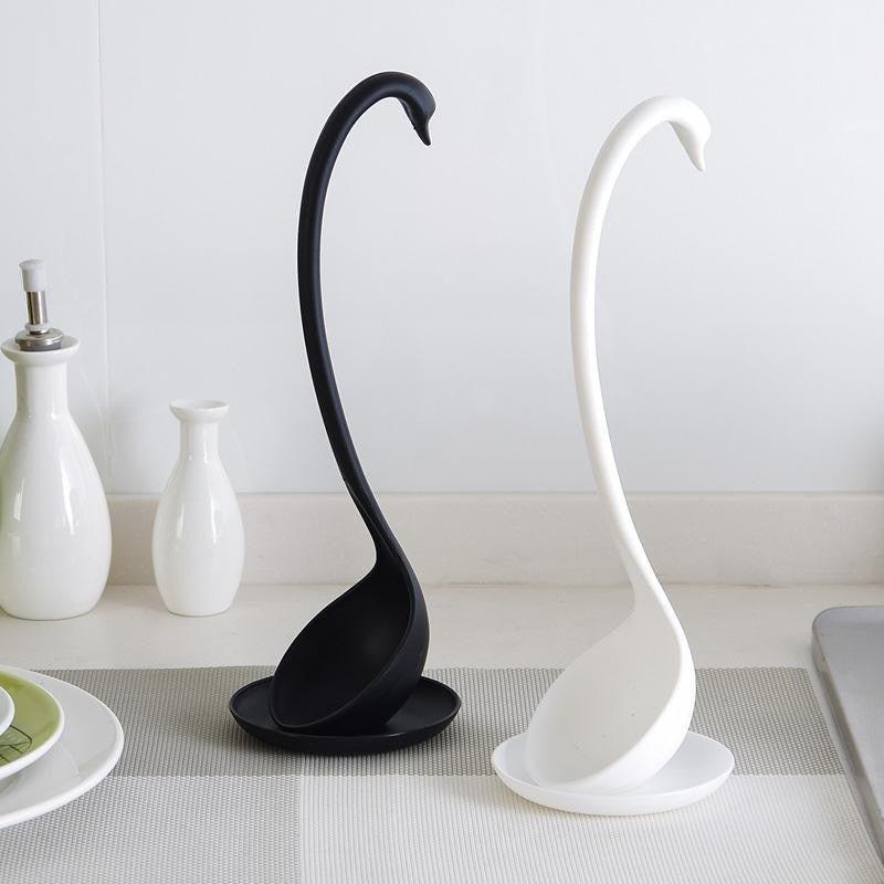 Creative Swan Soup Spoon Vertical Long Handle Soup Spoon With Tray Black White RP-0000002 - CHL-STORE 