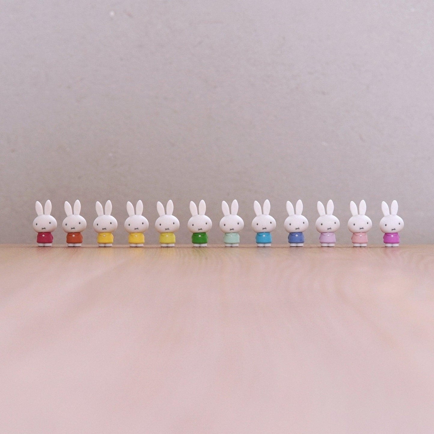 Kutsuwa Miffy Modeling Eraser Rabbit Modeling Wipe Eraser 2pcs Random Shipment MF618 - CHL-STORE 